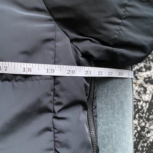 Fabletics Voyage Puffer Coat, Black, Size S - Picture 6 of 11